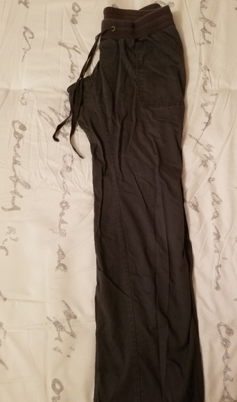 Old Navy Low Rise Maternity Pants - Picture 1 of 5